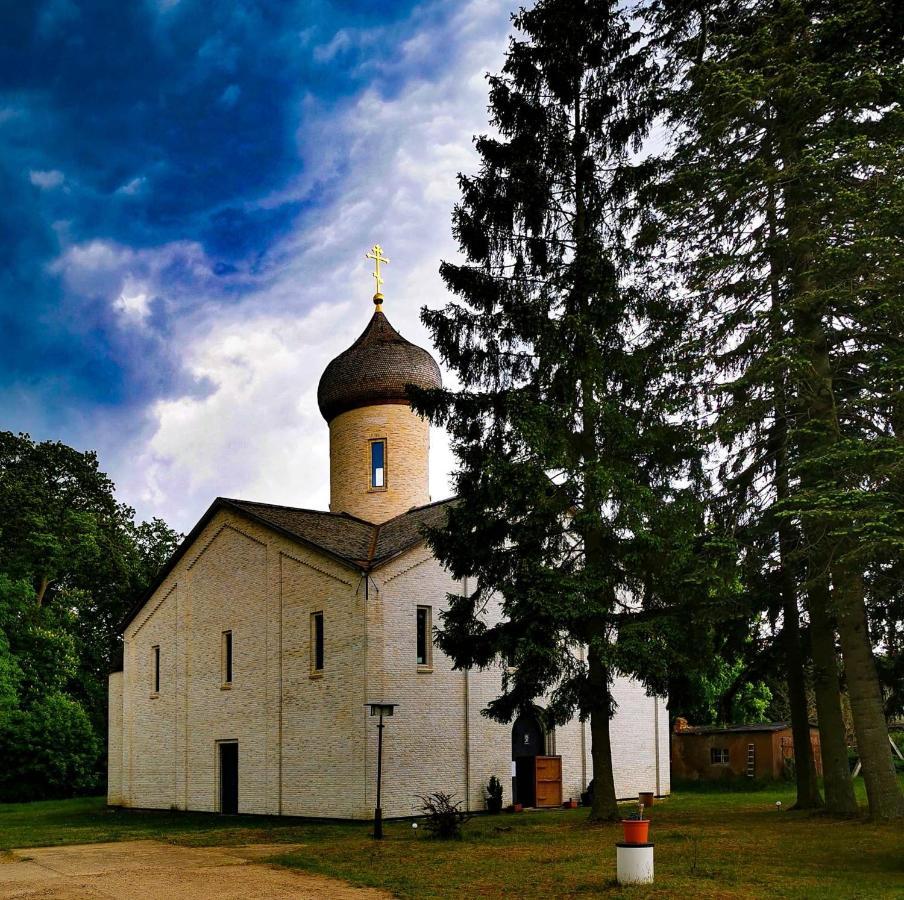 St. Georg Kloster Milmersdorf エクステリア 写真