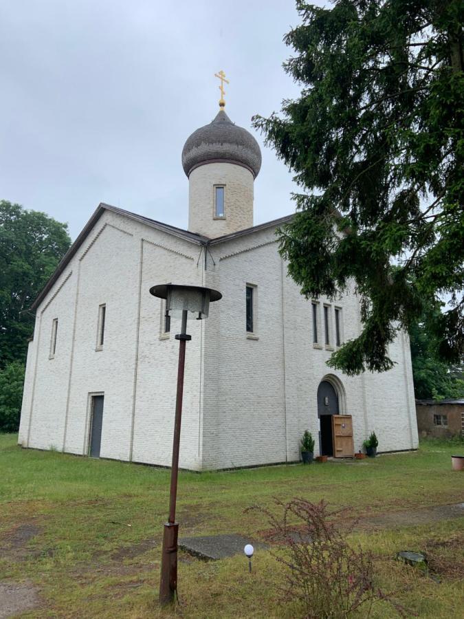 St. Georg Kloster Milmersdorf エクステリア 写真